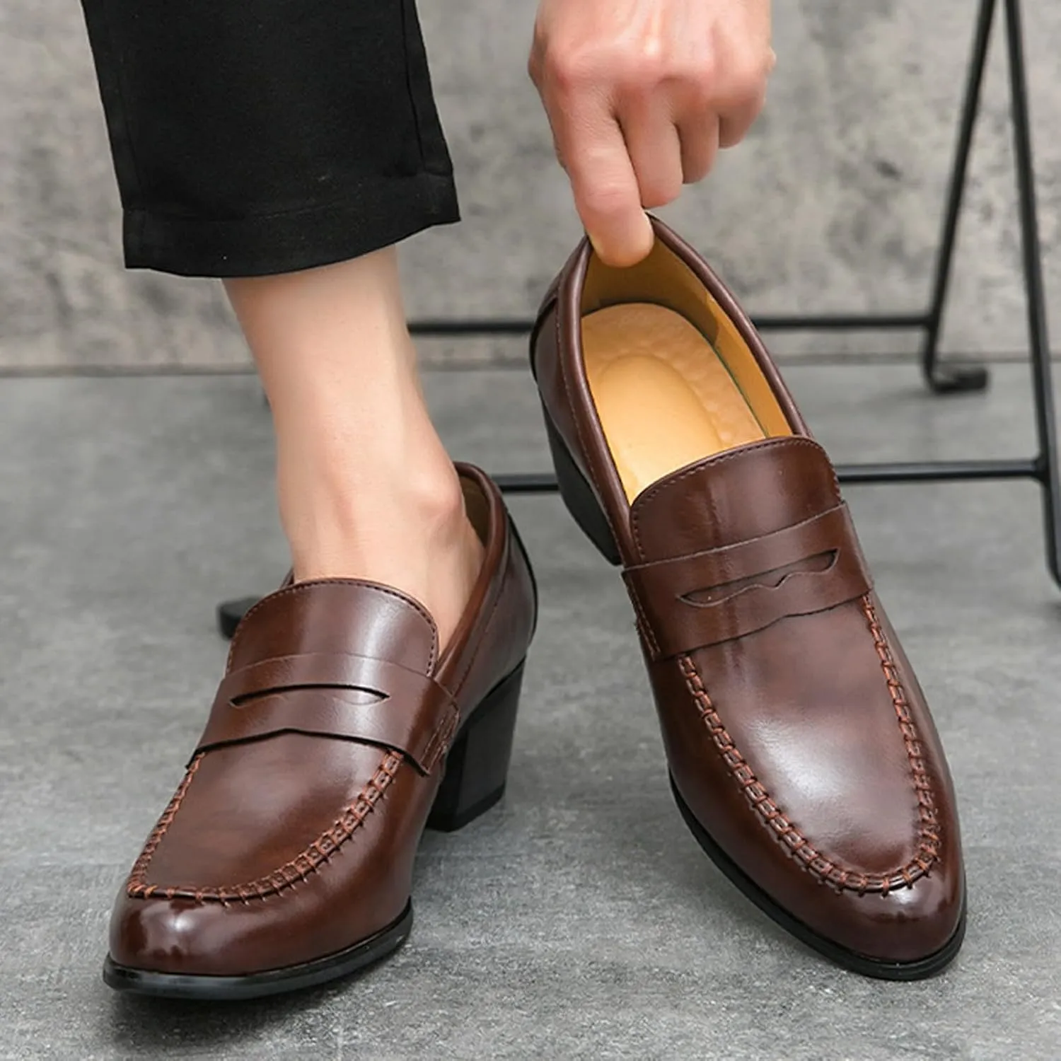 Men's Leather Block Mid-Heel Slip-On Formal Loafers Shoes Retro Handmade Pointed Chunky Heel Non-Slip Slip On Low Top Business Chelsea Oxford Shoes for Work Party Wedding Office