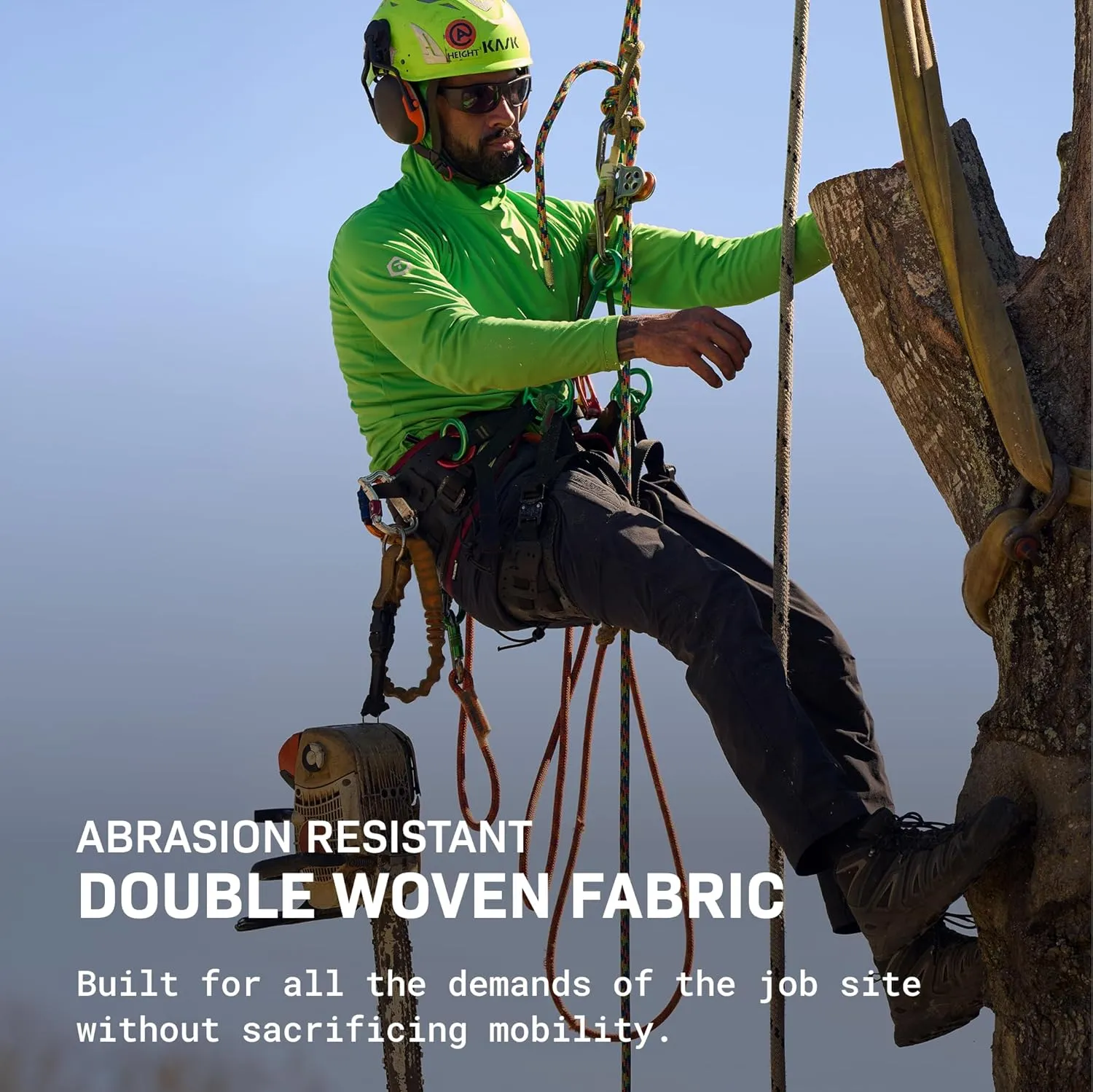 TRUEWERK Men??s Work Pants - T1 WerkPants Relaxed Fit, Lightweight, Moisture Wicking, Tactical Cargo Pants with 4-Way Stretch