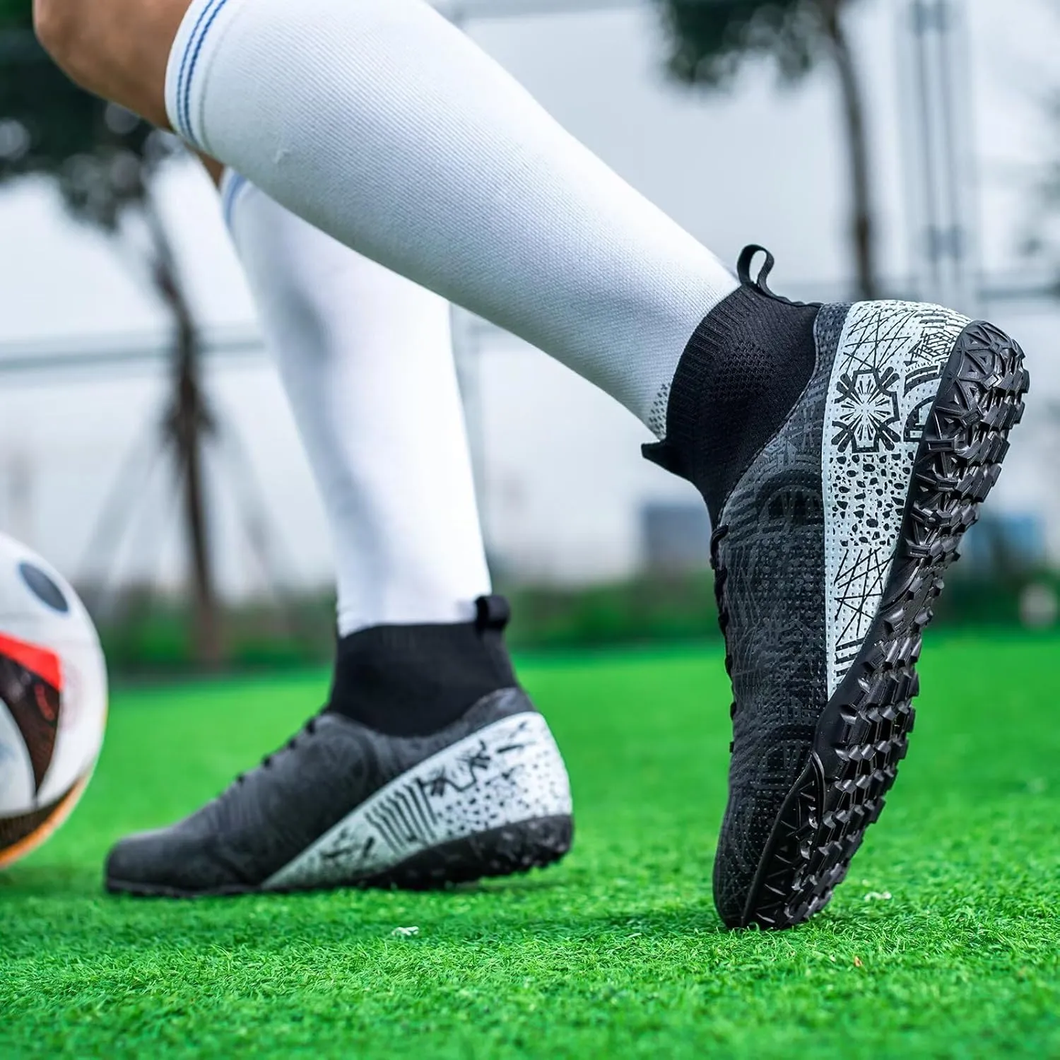 Unisex-Adult Turf Soccer Shoes Lightweight Training Futsal Shoes for Big Boys