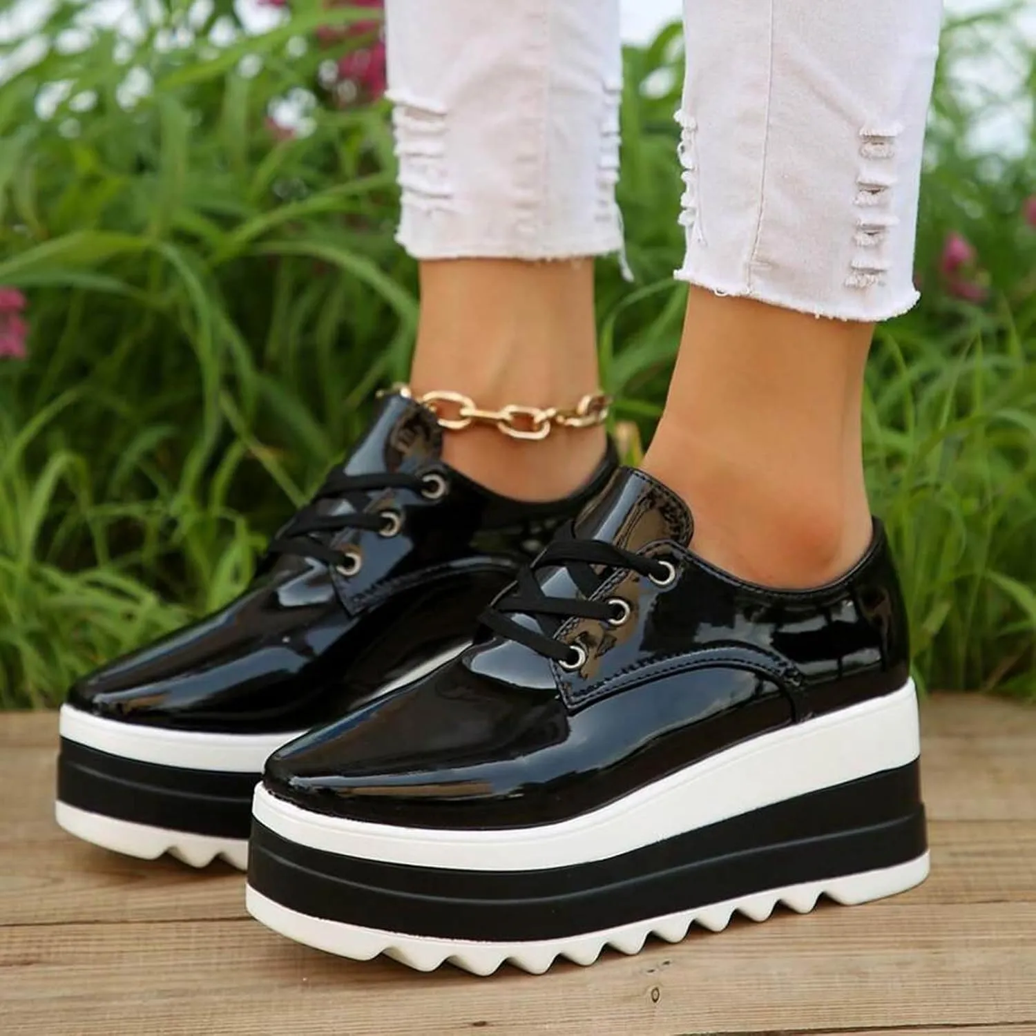Yanzhenglip Wedge Sneakers for Women Hidden High Heeld Sneakers Dressy Lace Up High Top Sneakers Fashion Orthopedic Walking Shoes Breathable Lace Embroidery Running Shoes Casual Platform Sneakers